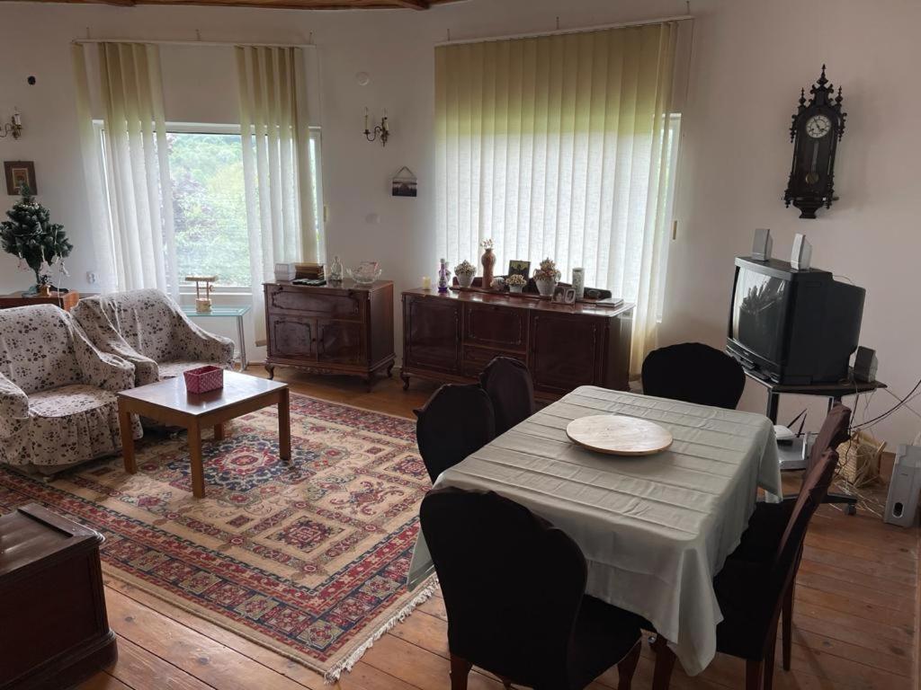 הוילה Valea Lunga-Cricov Casa Adelina מראה חיצוני תמונה